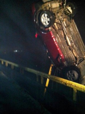 Un Land Rover a plonjat în Canalul Dunăre Marea Neagră: TREI ADULŢI şi TREI COPII AU MURIT